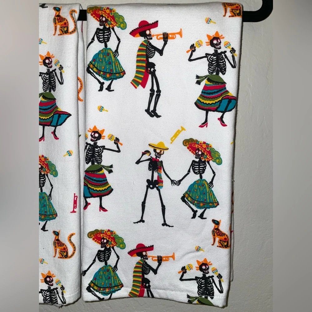 NWOT! Cynthia Rowley Halloween/Dia De Los Muertos Cotton Towel Set 18”x28”🎃
